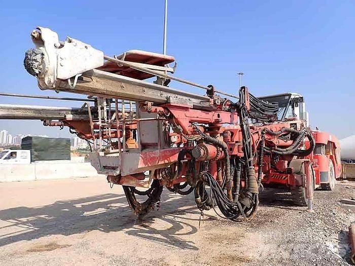 Sandvik DT821 C Perfuradoras de superfície