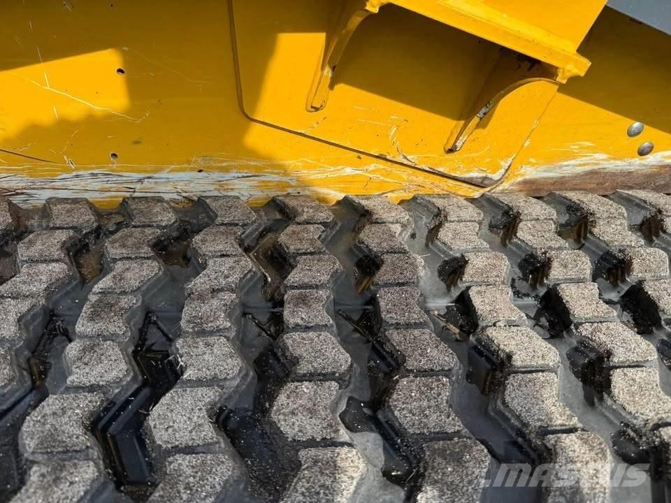 John Deere 317G Minicarregadeiras