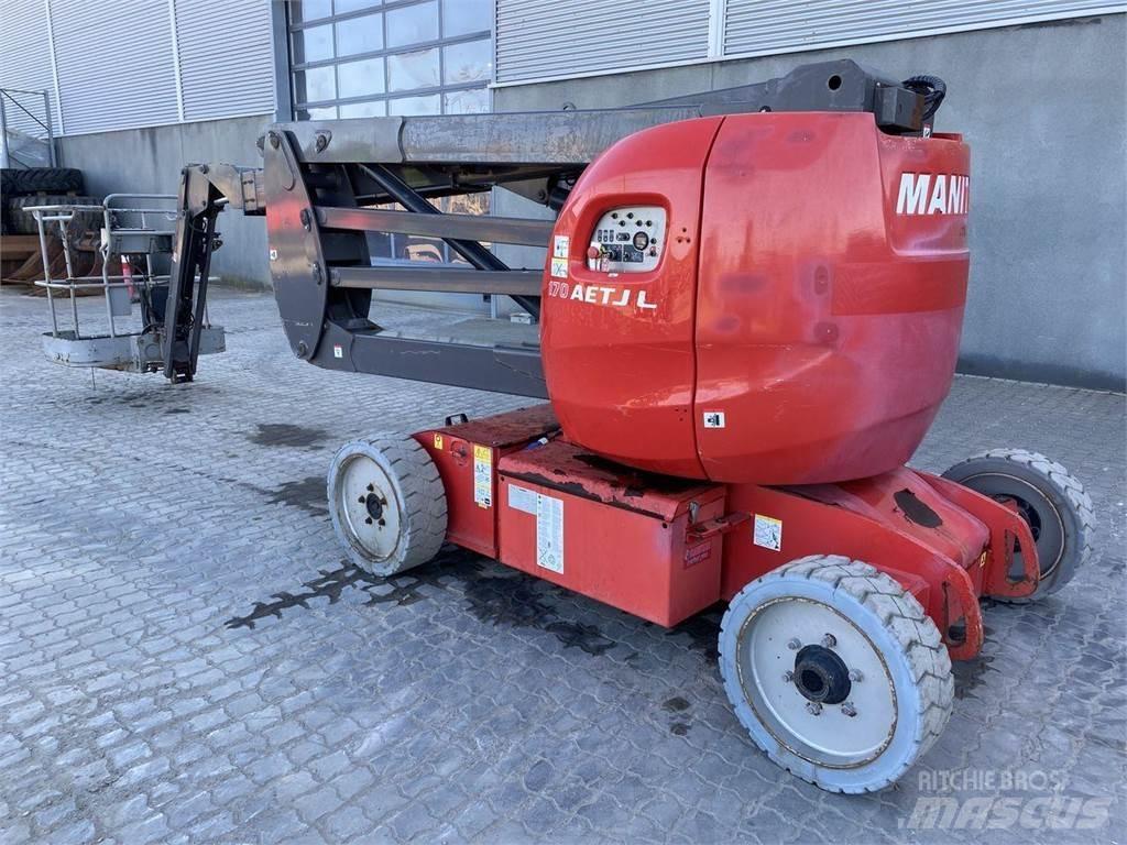 Manitou 170AETJ-L Elevadores braços articulados