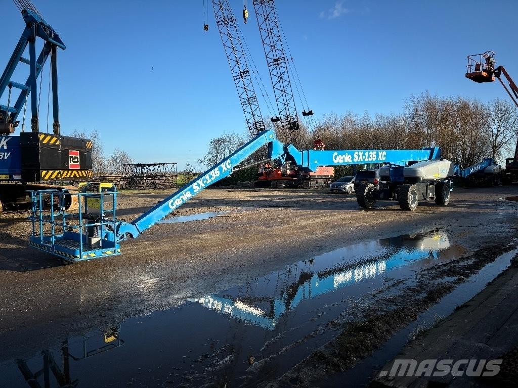 Genie SX 135 XC Elevadores braços Telescópicos