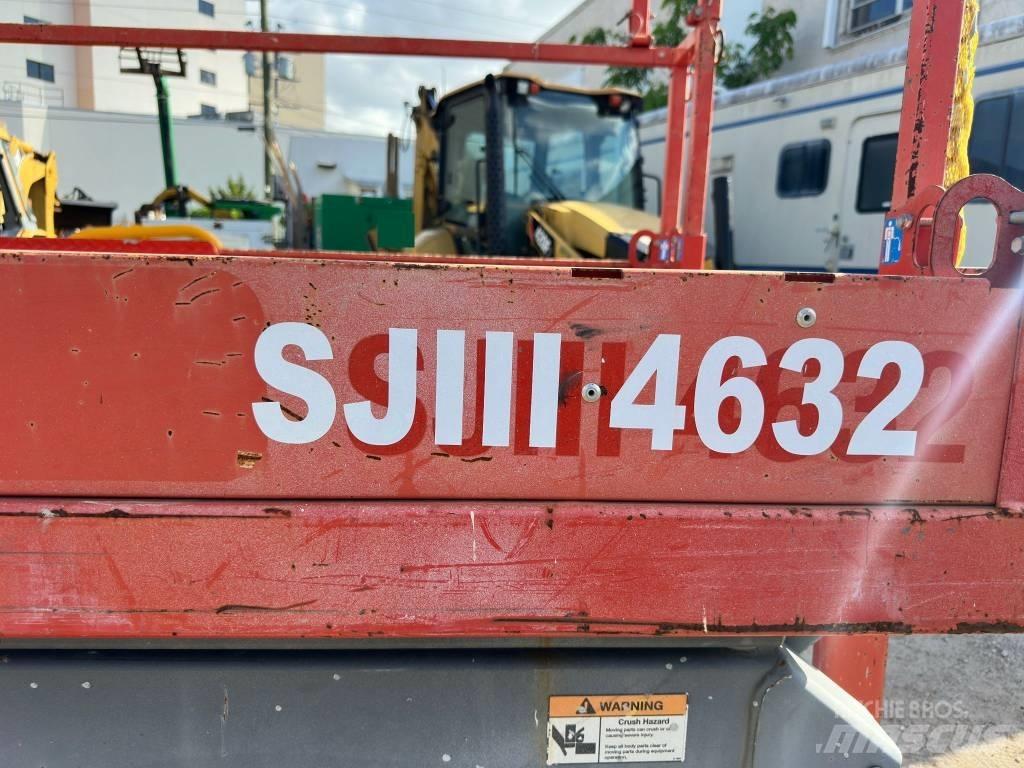 JLG 32 Lift Elevadores de tesoura
