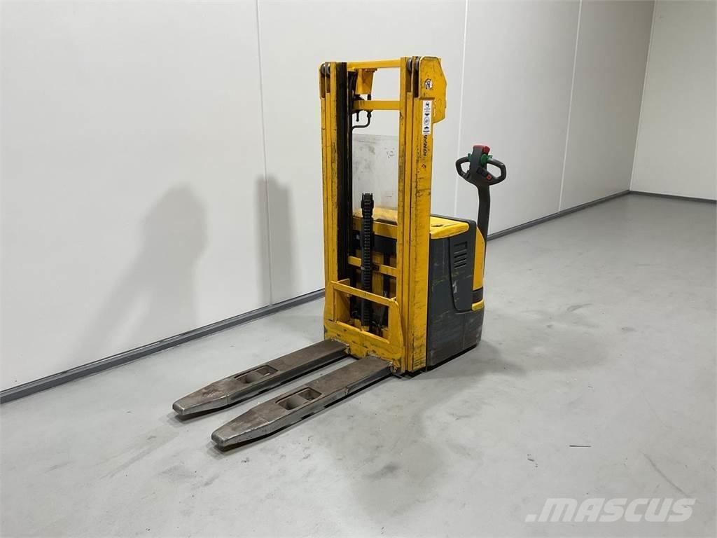 Jungheinrich EJC12 Self propelled stackers