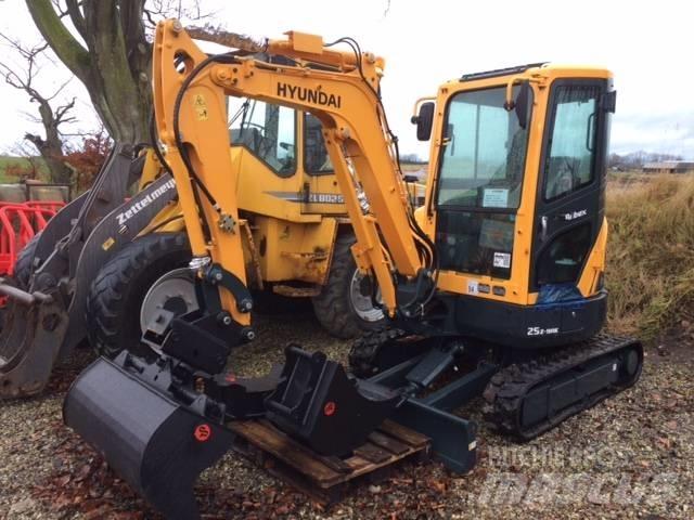 Hyundai R25 AK Miniescavadeiras