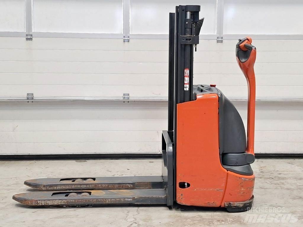 Linde L10 Empilhador para operador externo