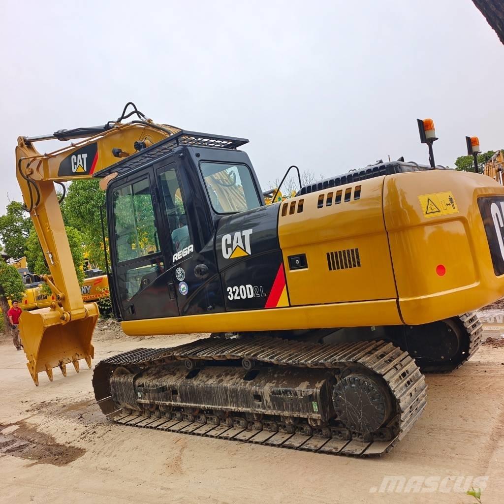CAT 320 D2L Escavadeiras de esteiras