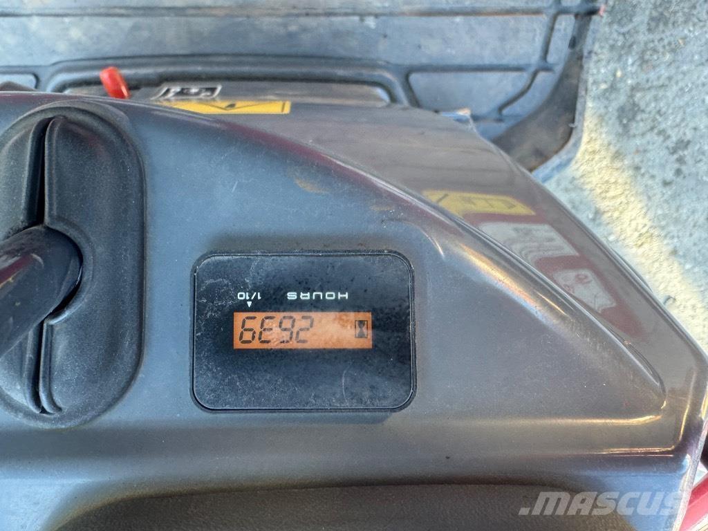 Yanmar SV08 (1E826) Miniescavadeiras