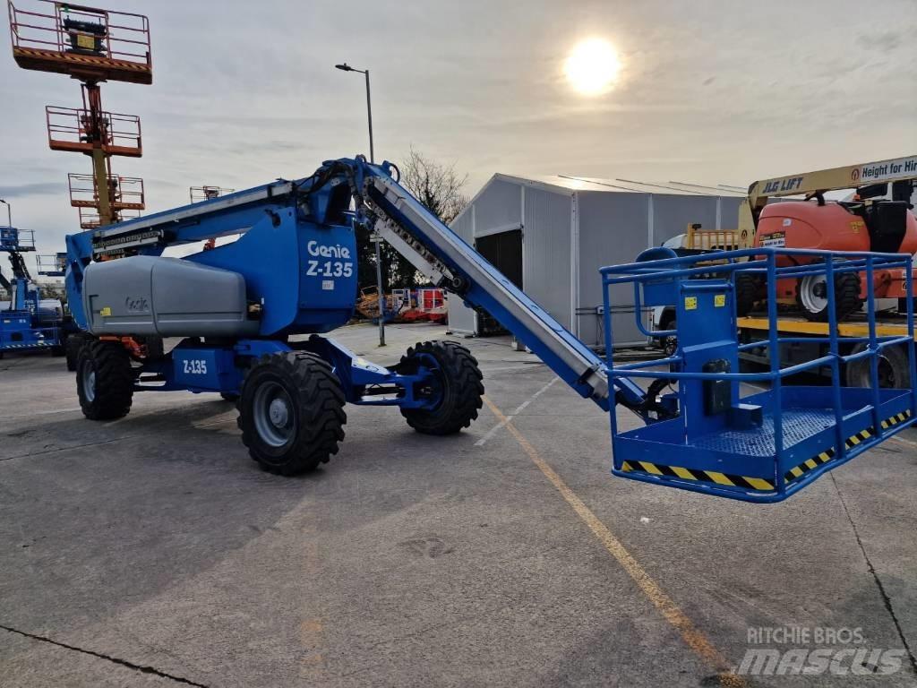 Genie Z 135/70 Elevadores braços articulados