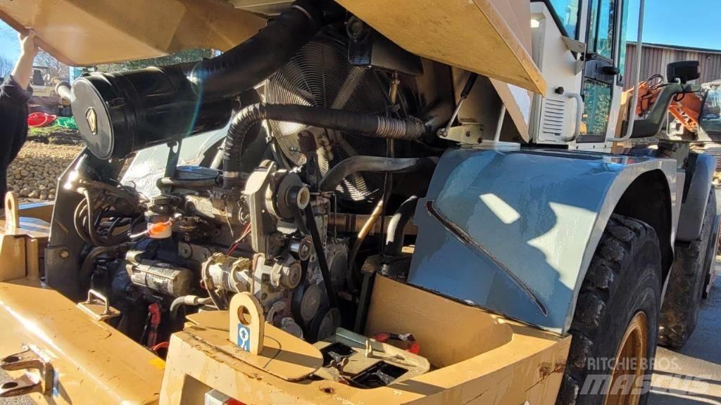 Liebherr L 534 Carregadeiras de rodas