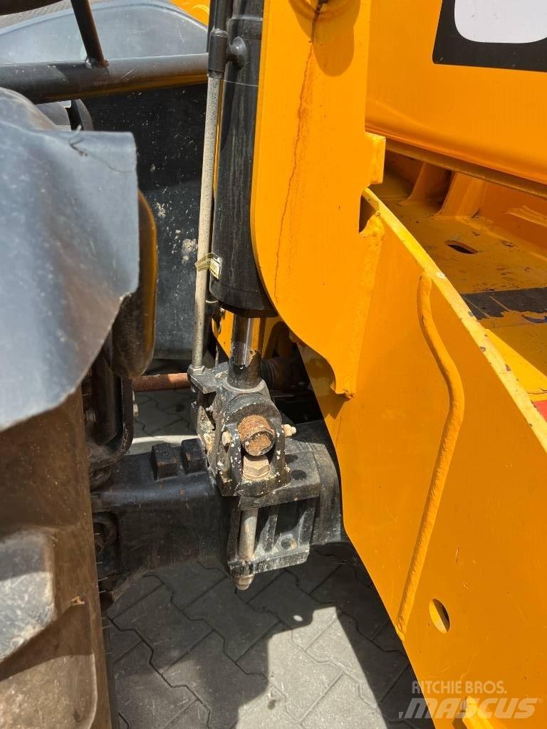 JCB 540-140 Manipulador telescópico