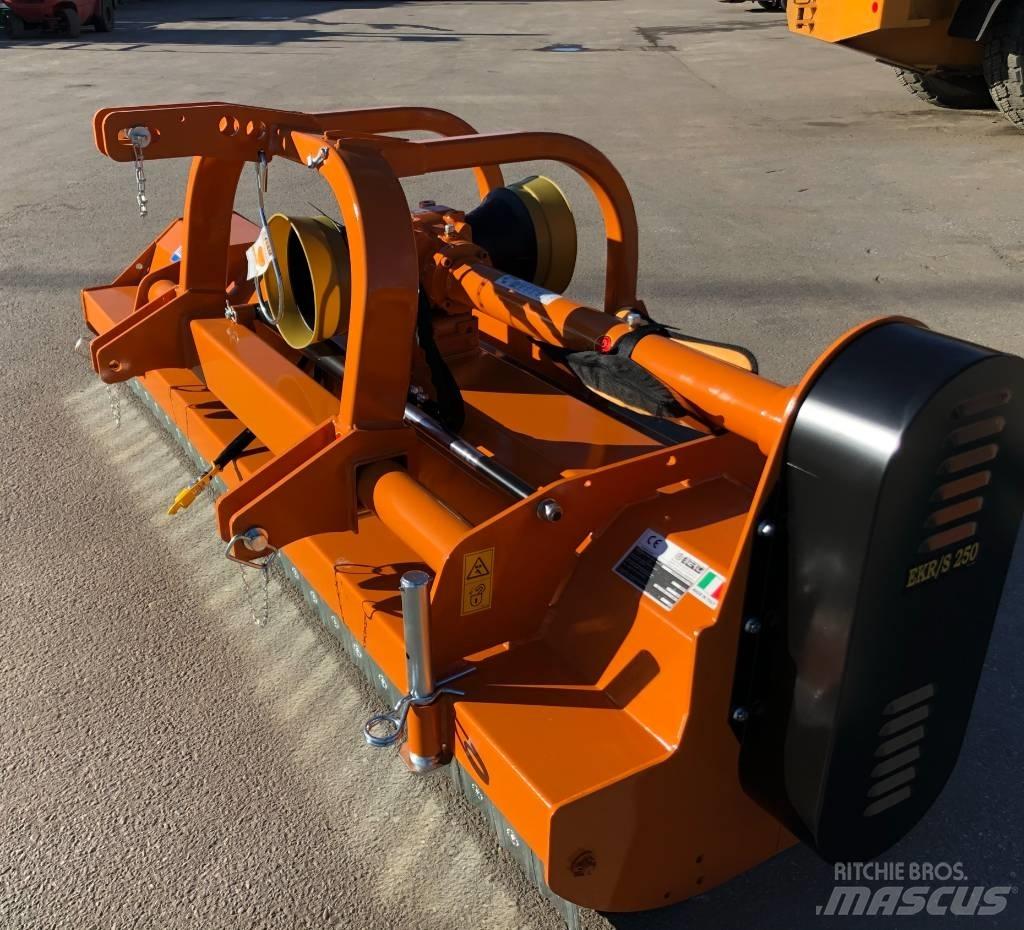 Berti EKR-S250 Gadanheiras e cortadores de folhas para pastos