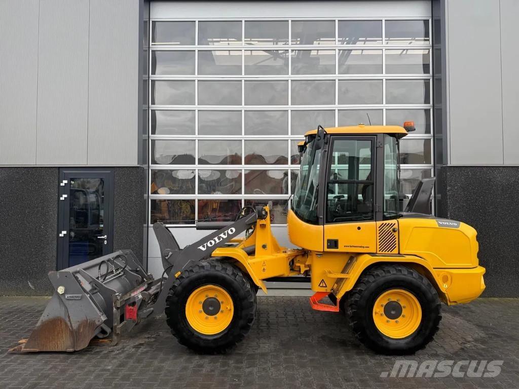 Volvo L30G Carregadeiras de rodas