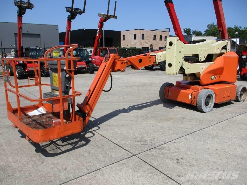 JLG E400 AJPN (146) Plataformas de braço compactas auto-propulsão