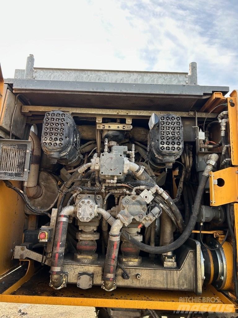 Liebherr LRB 125 Bate-estacas vibratório