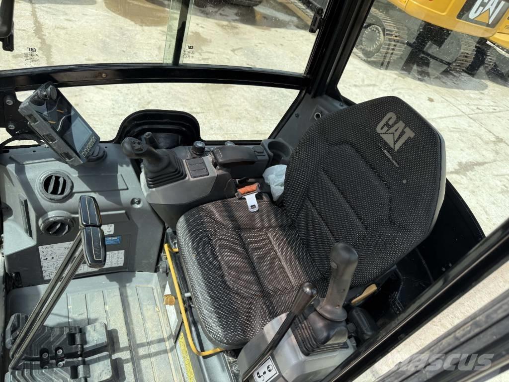 CAT 302 CR Miniescavadeiras