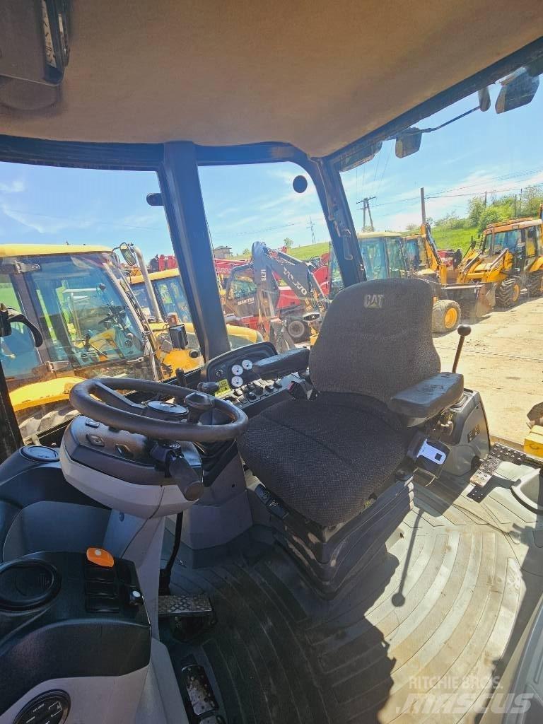 CAT 428 E Retroescavadeiras