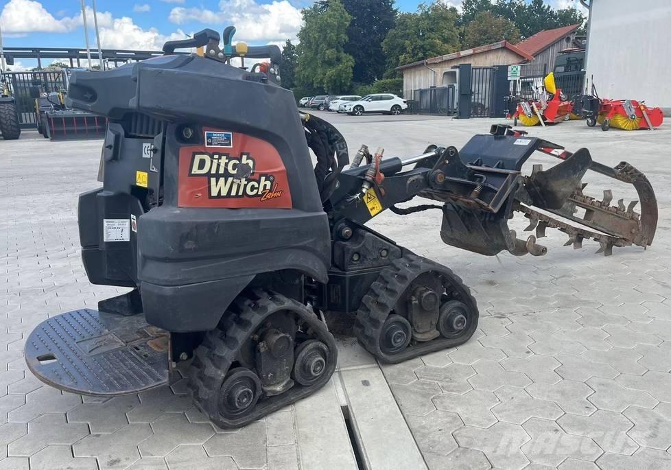Ditch Witch R300 Dumpers de rastos