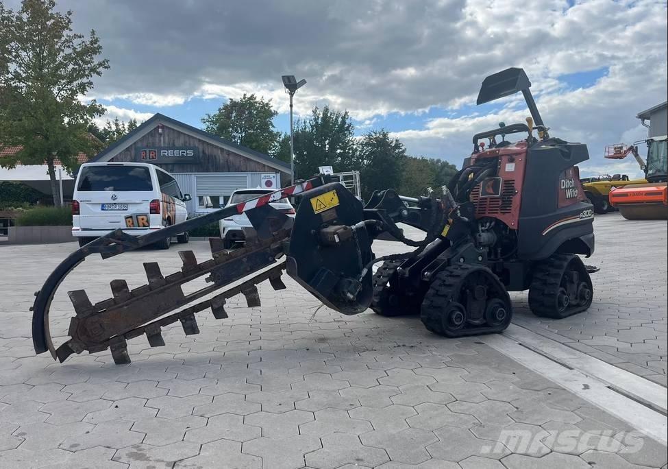 Ditch Witch R300 Dumpers de rastos
