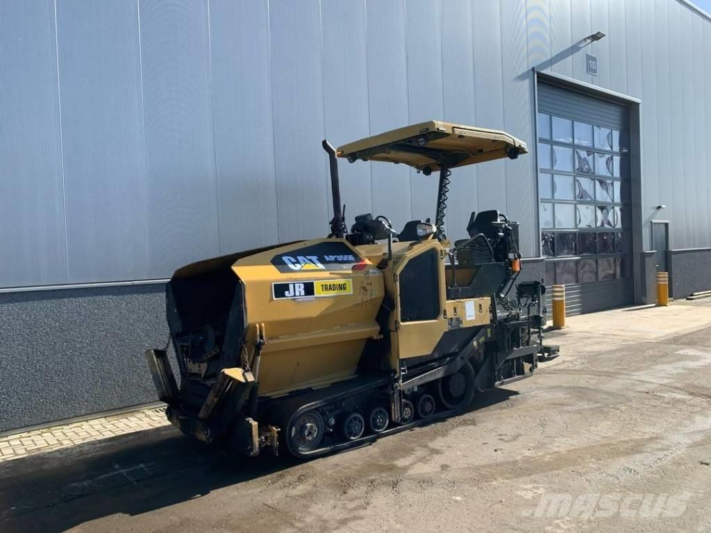 CAT AP355F Espalhadoras de asfalto