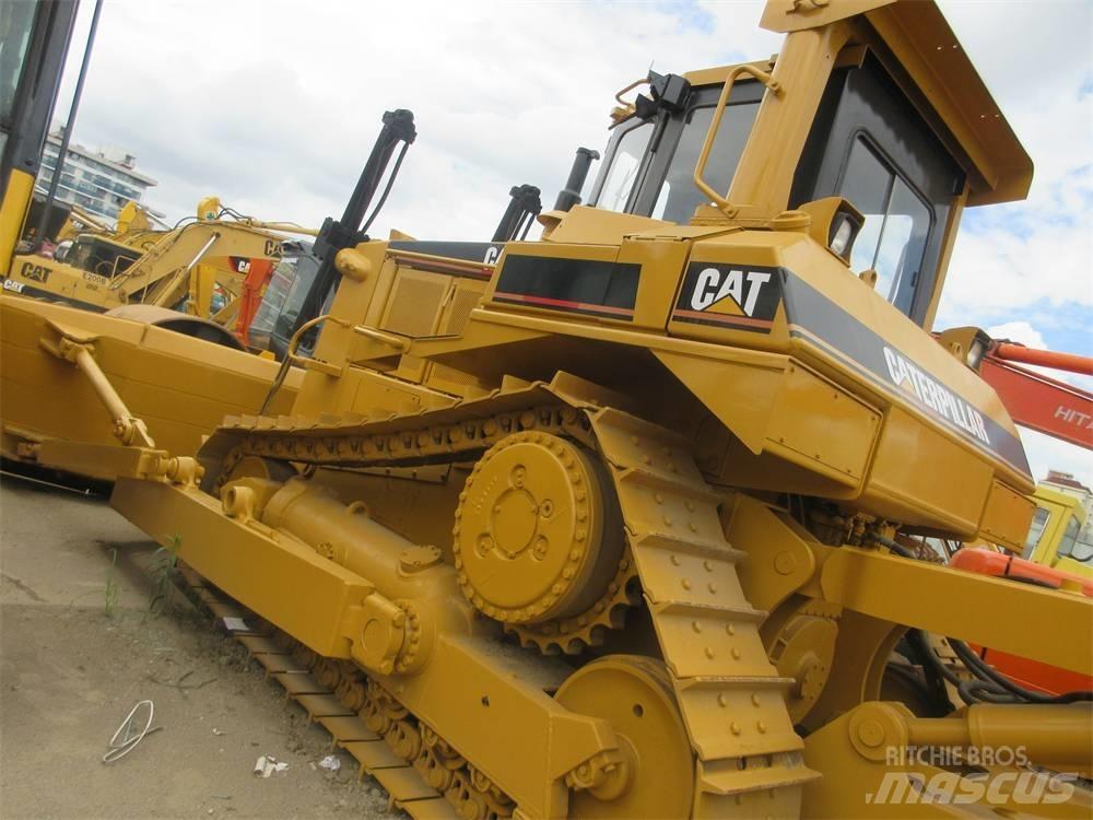 CAT D 8 N Dozers - Tratores rastos