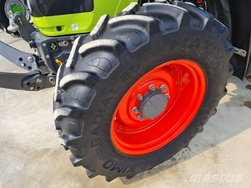 CLAAS Arion 440 CIS Tratores Agrícolas usados