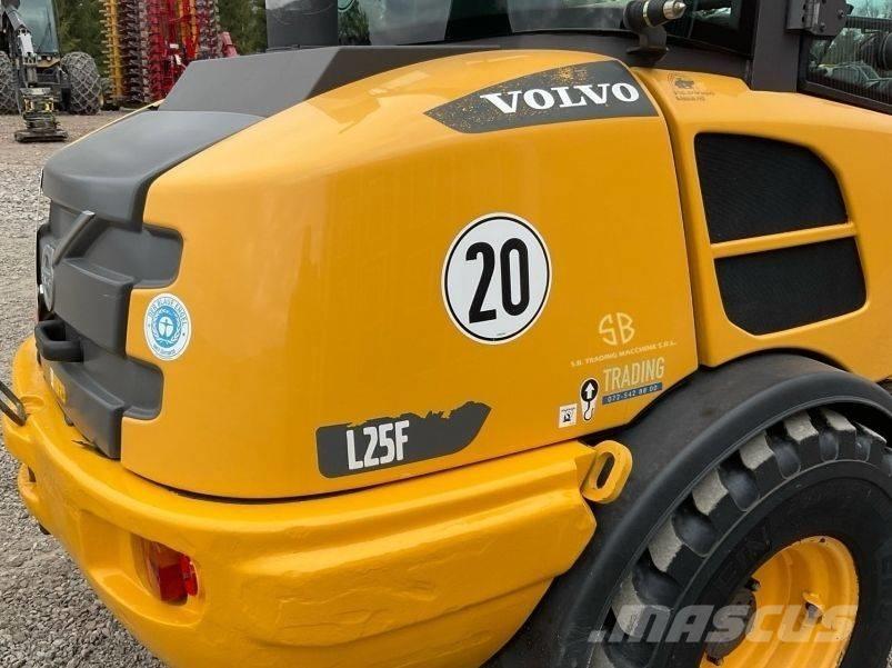 Volvo L 25 F Carregadeiras de rodas