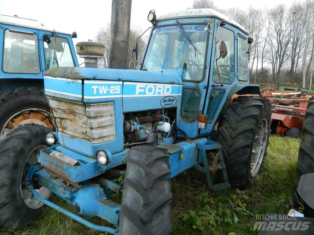 Ford TW 25 Tratores Agrícolas usados