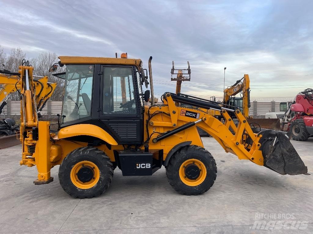 JCB 2 CX Retroescavadeiras