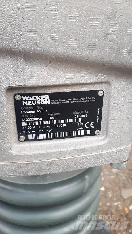 Wacker Neuson AS50e Saltitões