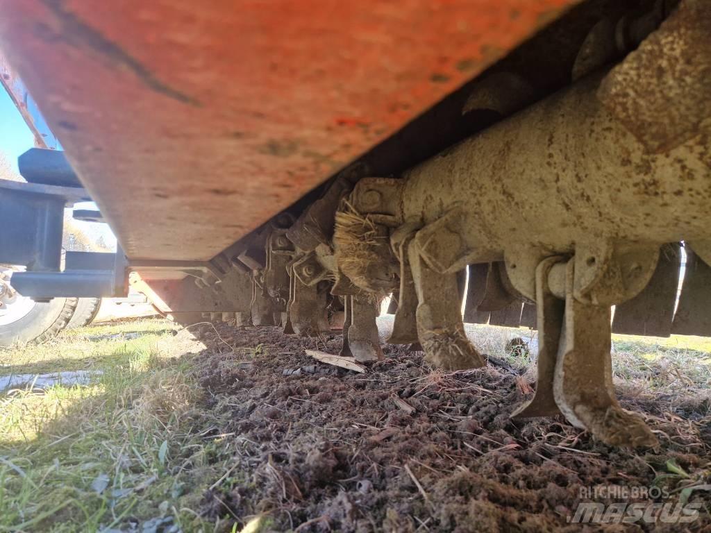 Kuhn RM 480 R Gadanheiras e cortadores de folhas para pastos