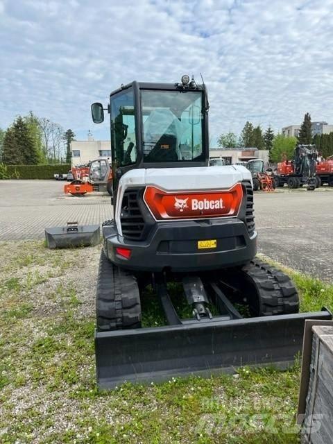 Bobcat E 55 z Miniescavadeiras