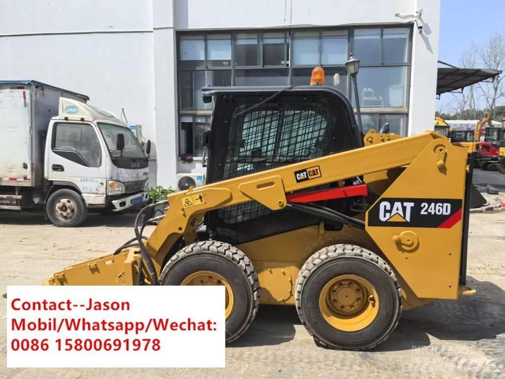 CAT 246 D Minicarregadeiras