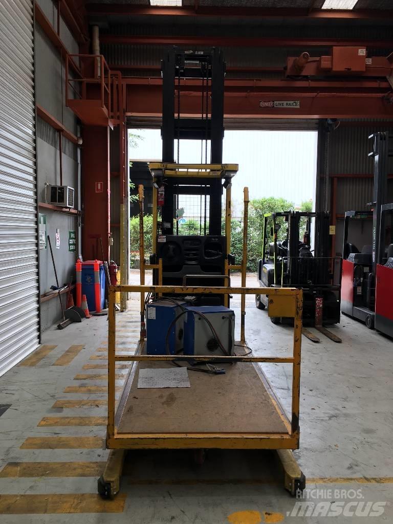 Hyster R30XMF3 Preparadoras de encomendas de alta elevação