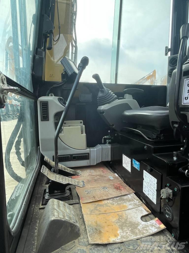 CAT 305.5 Miniescavadeiras