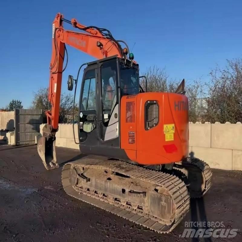 Hitachi ZX 135 Escavadeiras de esteiras