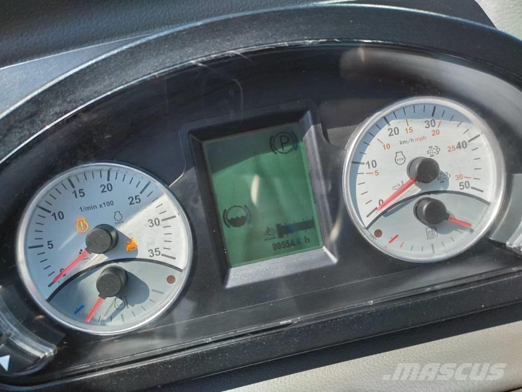 Liebherr T 32-7 Manipulador telescópico