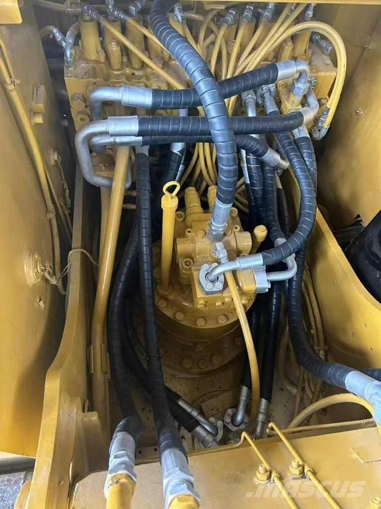 CAT 320 D2 Escavadeiras de esteiras