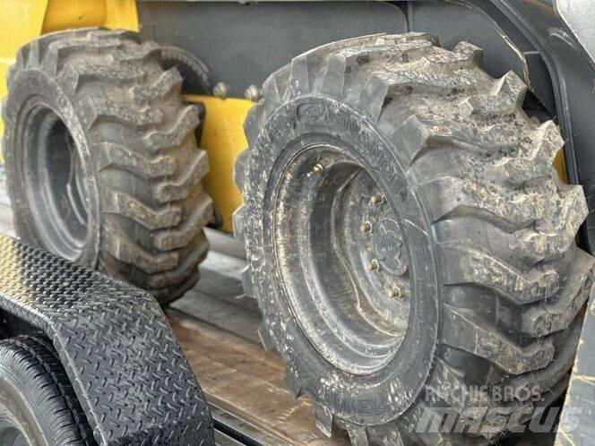 New Holland L 228 Minicarregadeiras