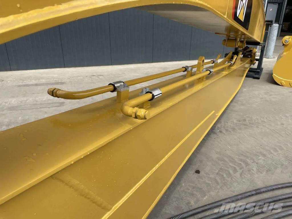 CAT 323D 15m Set Retroescavadoras