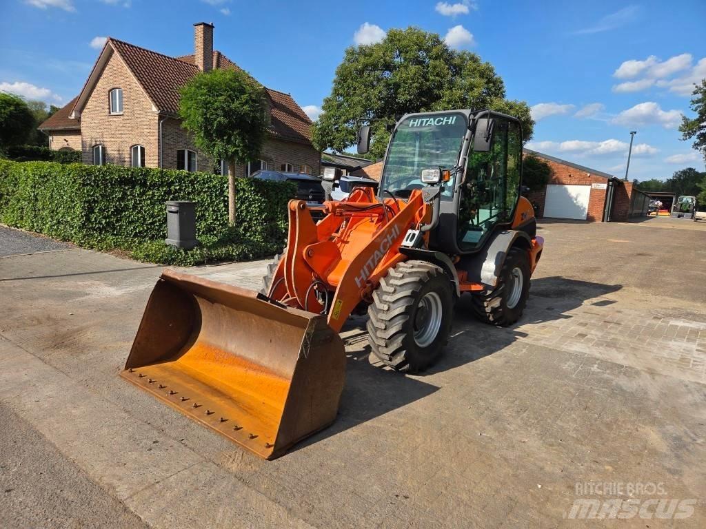 Hitachi ZW 75 Carregadeiras de rodas