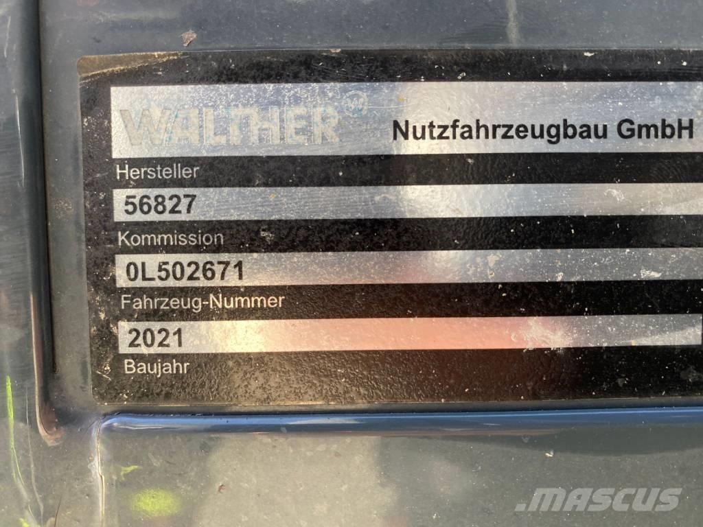 DAF LF210 Caminhões de caixa fechada