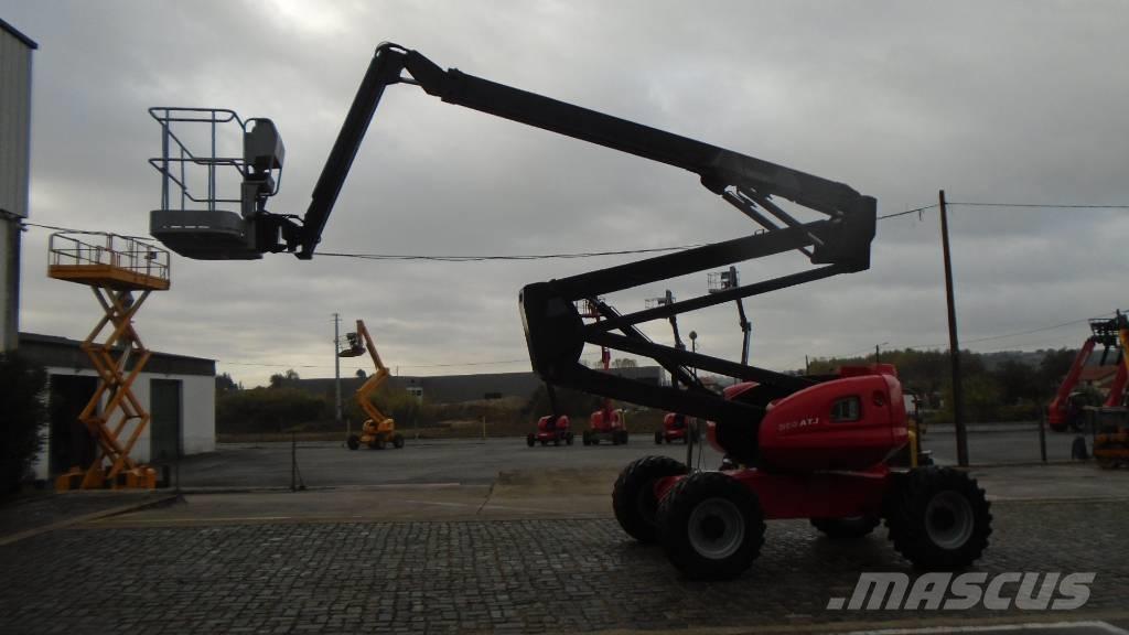 Manitou 200 ATJ Elevadores braços articulados