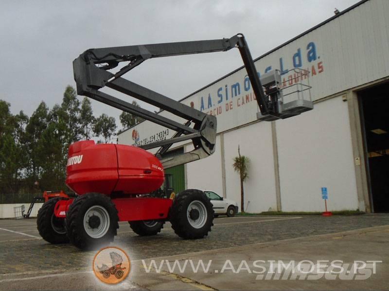 Manitou 200 ATJ Elevadores braços articulados