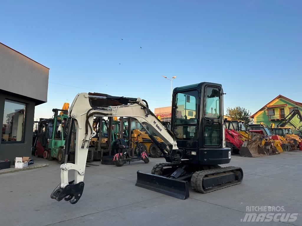 Bobcat E25EM Miniescavadeiras