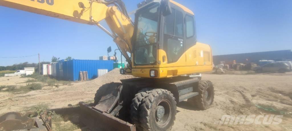 Komatsu PW 140-7 Escavadoras de rodas