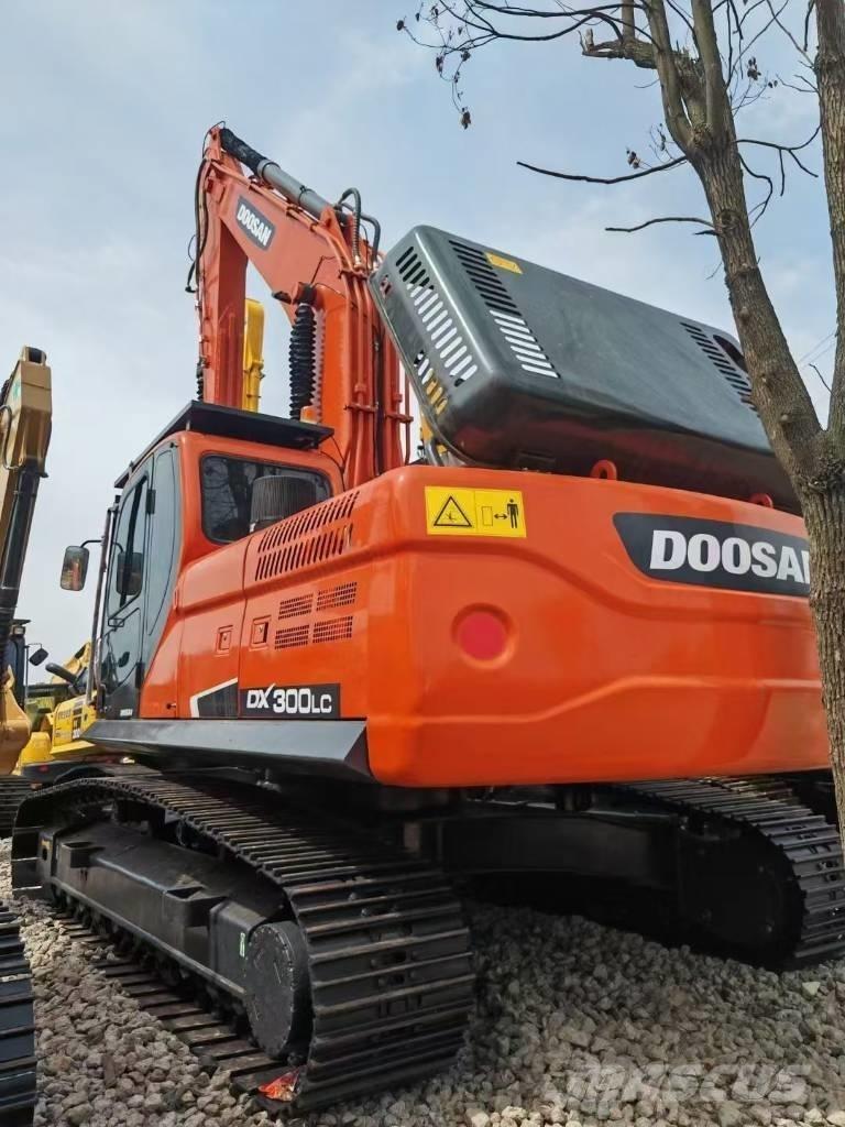 Doosan DX 300 LCA Escavadeiras de esteiras