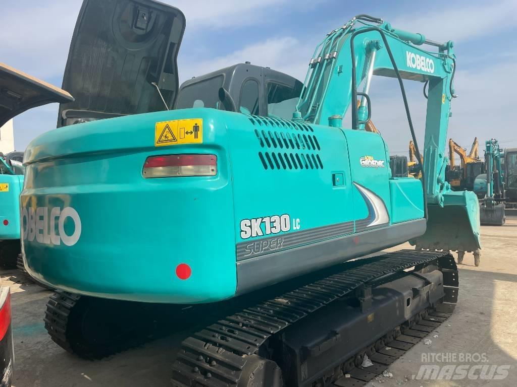 Kobelco 130 Escavadoras Midi 7t - 12t