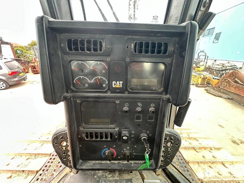 CAT D 6 N LGP Dozers - Tratores rastos