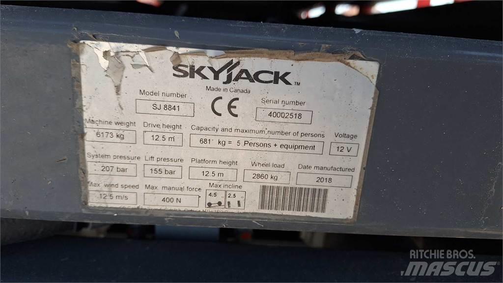 SkyJack 8841RT Elevadores de tesoura