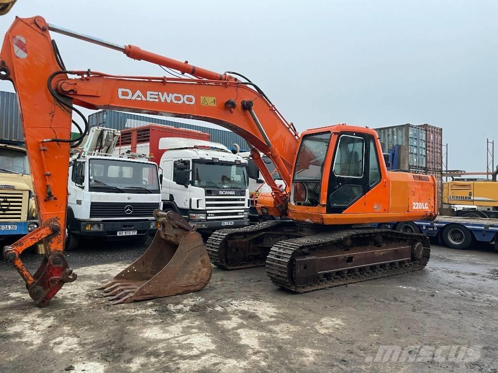 Daewoo Solar 220 LC Escavadeiras de esteiras
