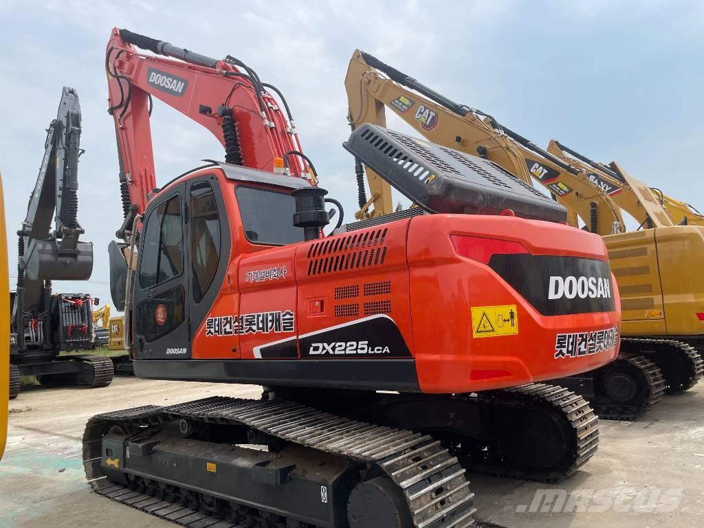 Doosan DX225LCA Escavadeiras de esteiras